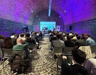 https://storage.ecodibergamo.it/media/photologue/2025/5/19/photos/cache/premiati-i-giornalisti-nellerba-anche-una-reporter-di-6-anni_a0b3ee0c-349e-11f0-98e3-585a6a5aa4b2_display.webp