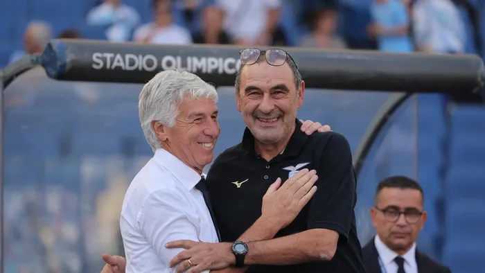 Lush Gasperini E L'abbraccio In Campo Con Palestra: 