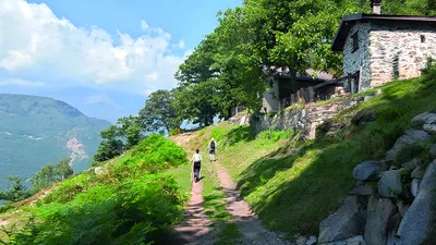 https://storage.ecodibergamo.it/media/photologue/2025/5/31/photos/cache/val-camonica-la-via-raetia-in-5-tappe_d230cf92-3c08-11f0-b19e-21ceefb3abf9_1920_1080_display.webp