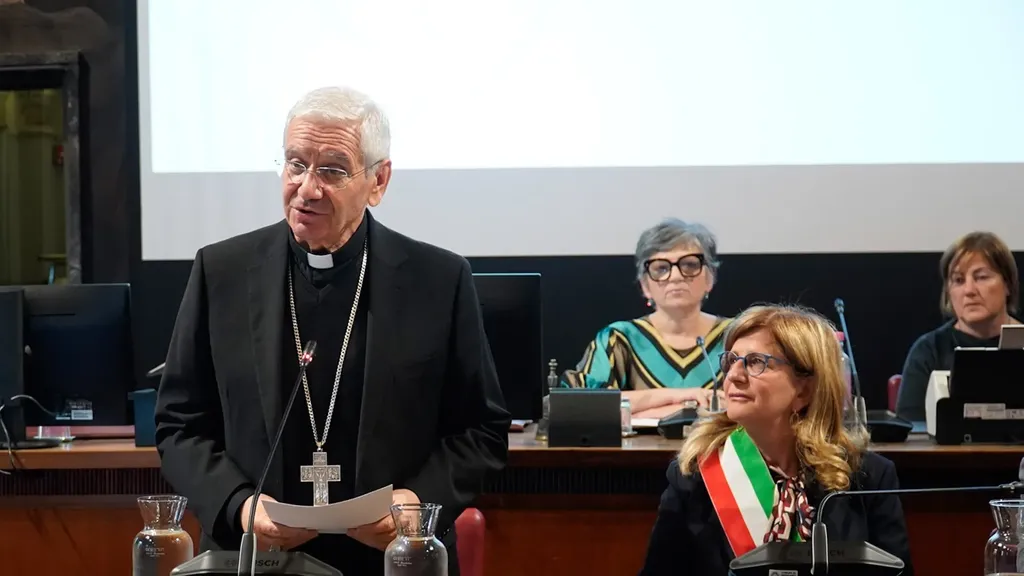 Consiglio Comunale Straordinario per la commemorazione di Papa Francesco con la partecipazione straordinaria del Vescovo mons. Francesco Beschi. Consiglio Comunale Straordinario per la commemorazione di Papa Francesco con la partecipazione straordinaria del Vescovo mons. Francesco Beschi.