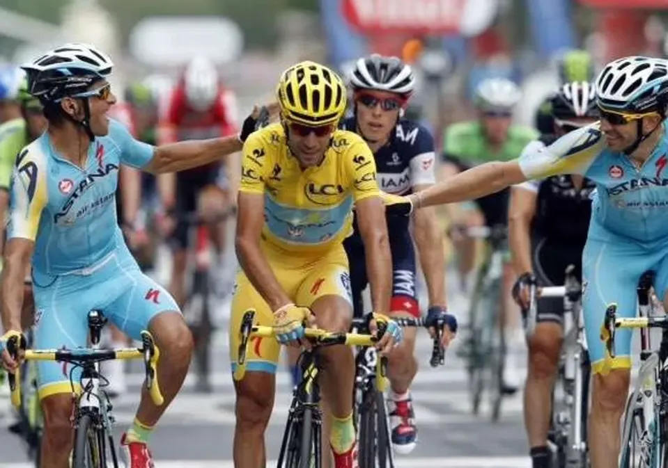 Vanotti festeggia il successo di Vincenzo Nibali a Parigi al Tour de France 2014