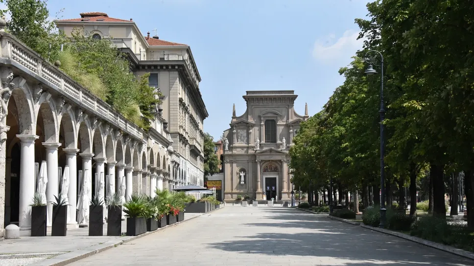 Il Sentierone di Bergamo Il Sentierone di Bergamo