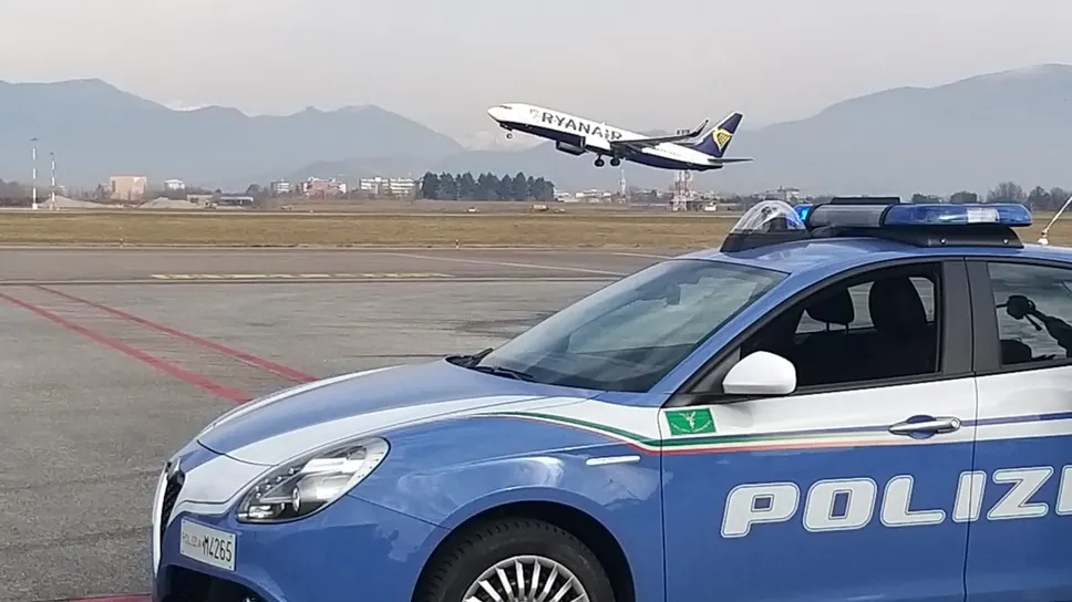 La polizia a Orio al Serio in una foto di repertorio La polizia a Orio al Serio in una foto di repertorio