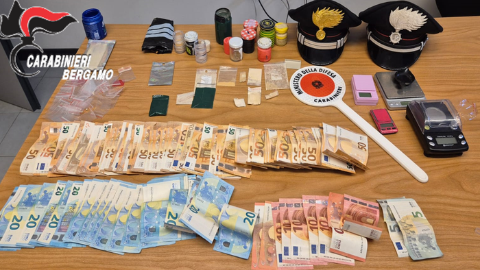 droga sintetica e soldi in casa coppia nei guai a villa d8217ogna