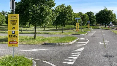 https://storage.ecodibergamo.it/media/photologue/2025/6/4/photos/cache/parcheggio-fiera-300-posti-gratuiti-e-fermata-linea-1-di-atb-per-centro-e-citta_c4a07d14-4162-11f0-8465-dffc8d7a803a_1920_1080_display.webp