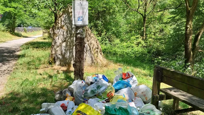 https://storage.ecodibergamo.it/media/photologue/2025/7/13/photos/cache/valle-seriana-picnic-con-abbandono-rifiuti-situazione-non-piu-tollerabile_f7c9e68c-5f60-11f0-a1b7-c247a694fd41_1920_1080_v3_large_16_9.webp