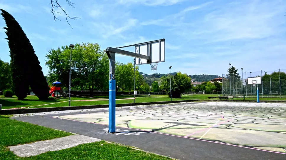 Il campo da basket del centro sportivo «Rosolino Pilo» Il campo da basket del centro sportivo «Rosolino Pilo»