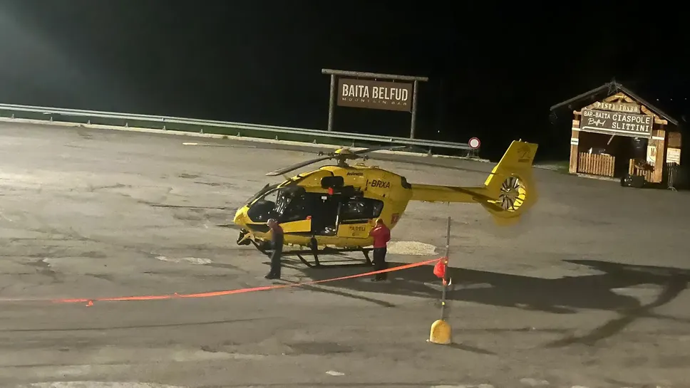 L’elicottero del 118 atterrato a Foppolo per soccorrere un motociclista 42 enne che si è sentito male sul sentiero del passo Dordona L’elicottero del 118 atterrato a Foppolo per soccorrere un motociclista 42 enne che si è sentito male sul sentiero del passo Dordona