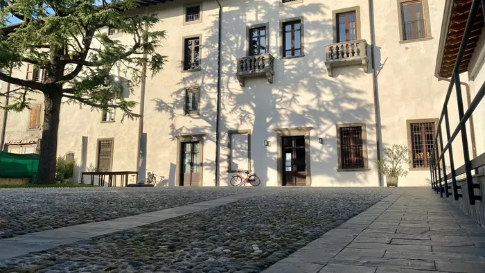 https://storage.ecodibergamo.it/media/photologue/2025/7/17/photos/cache/un-tavolo-che-fa-rete-tra-associazioni-per-servizi-piu-forti_07f807c2-62e1-11f0-83bc-1f81b73d2d8d_1920_1080_v3_large_16_9.webp