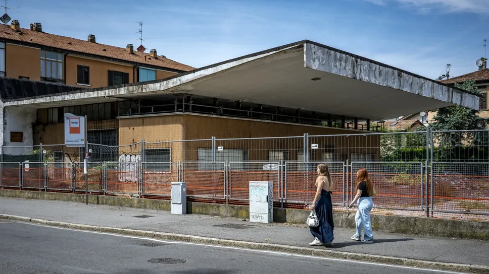 L’ex distributore di benzina abbandonato di via Moroni a Bergamo, sarà restaurato e aprirà un ristorante della catena Alt L’ex distributore di benzina abbandonato di via Moroni a Bergamo, sarà restaurato e aprirà un ristorante della catena Alt