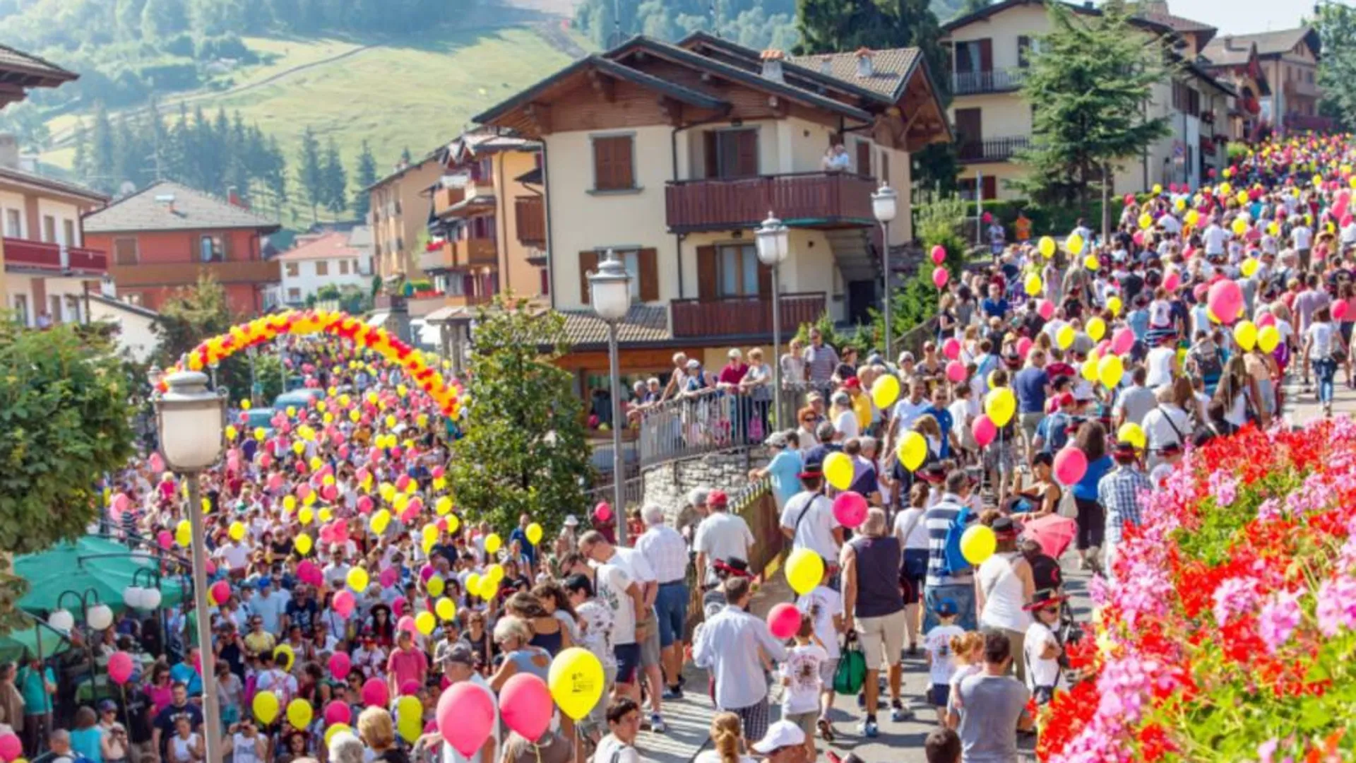 https://storage.ecodibergamo.it/media/photologue/2025/7/17/photos/laltopiano-di-selvino-e-in-festa-fino-a-settembre_418e6388-6231-11f0-83bc-1f81b73d2d8d_1920_1080.webp