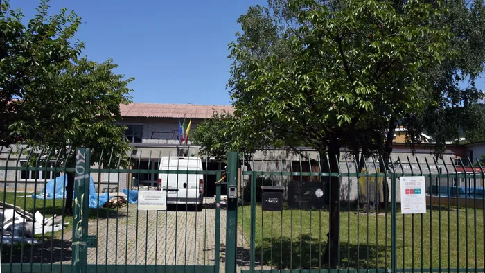 scuola camozzi e donadoni presidi in pensione cambio al marconi e al romero