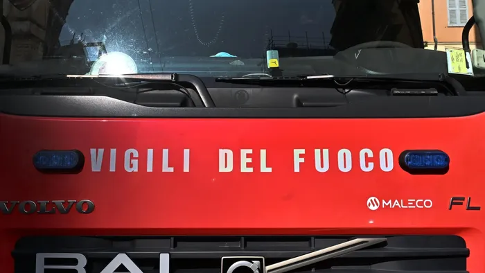 https://storage.ecodibergamo.it/media/photologue/2025/7/20/photos/cache/fiammate-a-calolzio-ragazza-grave-nellex-mutua-giovane-ferito-in-un-negozio_dd5fa838-6567-11f0-83bc-1f81b73d2d8d_1920_1080_v3_large_16_9.webp
