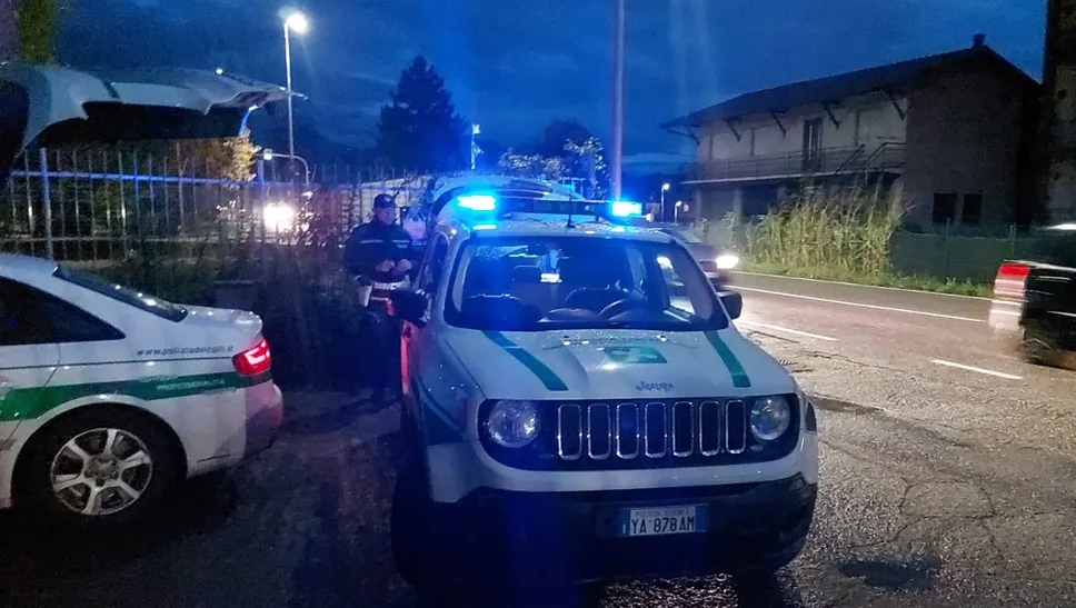 Le pattuglie della polizia dei Colli durante i controlli serali