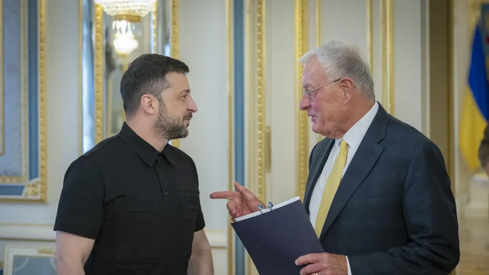 Volodymyr Zelensky a Kiev con l’inviato americano della Casa Bianca, Keith Kellogg