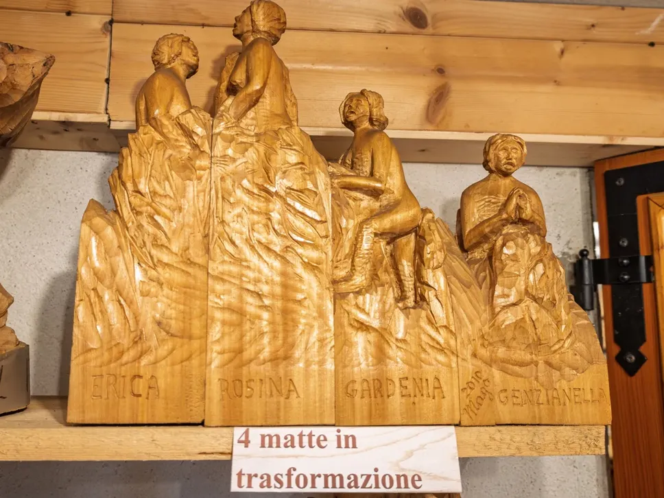 La leggenda delle «Quattro Matte» rappresentata in una scultura
