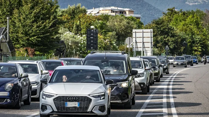 Quasi due ore di auto da Castione a Bergamo. Le valli a passo d’uomo Quasi due ore di auto da Castione a Bergamo. Le valli a passo d’uomo