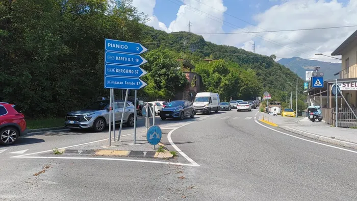 https://storage.ecodibergamo.it/media/photologue/2025/7/23/photos/cache/camion-si-schianta-in-galleria-a-lovere-traffico-bloccato-foto_07249b36-67a9-11f0-8888-5640fb62cdf0_1920_1080_v3_large_16_9.webp
