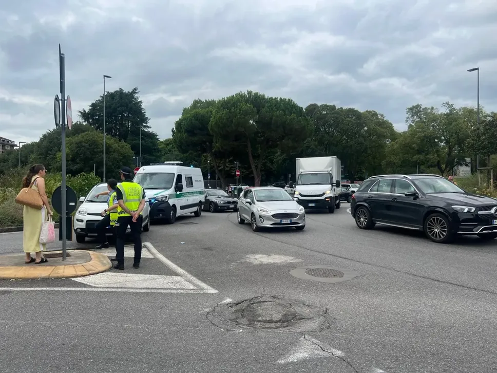 Il traffico deviato dalla Polizia locale di Bergamo