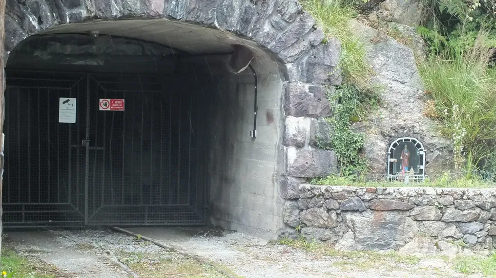 L’ingresso alla miniera di Uranio L’ingresso alla miniera di Uranio