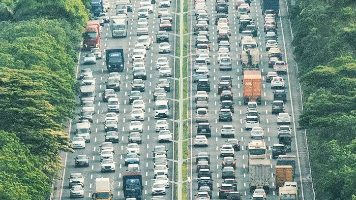https://storage.ecodibergamo.it/media/photologue/2025/7/25/photos/cache/esodo-estivo-al-via-tre-giorni-da-bollino-rosso-ecco-le-strade-piu-trafficate_a6440f46-692d-11f0-8888-5640fb62cdf0_1920_1080_v3_large_16_9.webp