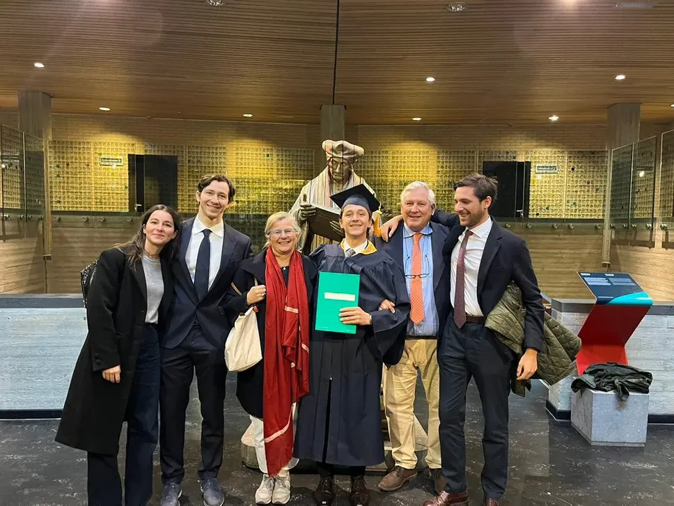 Maria Allegra è la terza di 4 figli: da sinistra il fratello Gino, la mamma Nicoletta Morelli, il fratello più piccolo Lorenzo, il papà Francesco Magnini e per ultimo a destra il fratello più grande Nicolò Maria Allegra è la terza di 4 figli: da sinistra il fratello Gino, la mamma Nicoletta Morelli, il fratello più piccolo Lorenzo, il papà Francesco Magnini e per ultimo a destra il fratello più grande Nicolò