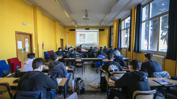 https://storage.ecodibergamo.it/media/photologue/2025/7/27/photos/cache/scuola-a-settembre-in-bergamasca-1128-nuovi-docenti_a390c5ba-6a58-11f0-8888-5640fb62cdf0_1920_1080_v3_large_16_9.webp