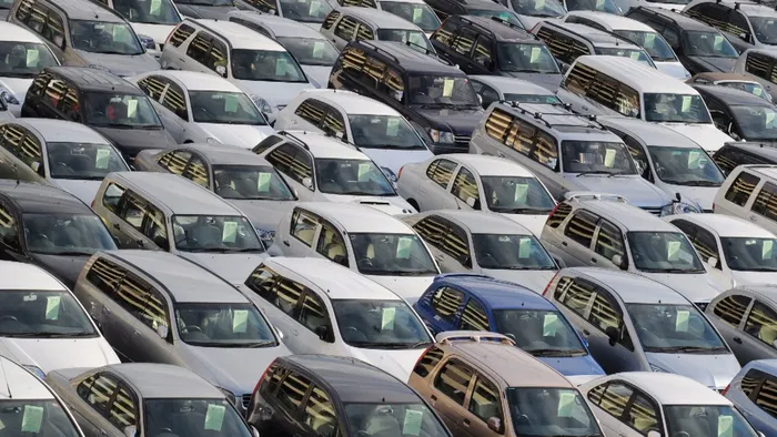 https://storage.ecodibergamo.it/media/photologue/2025/7/28/photos/cache/auto-in-bergamasca-leta-media-e-di-12-anni-frenati-dal-carovita_4fa5d01c-6b8e-11f0-84d1-1a4cf007d5b9_1920_1080_v3_large_16_9.webp