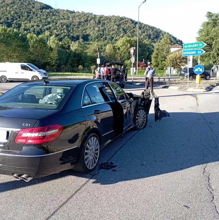 L’auto urtata dalla Panda di Alberto Suardi nell’incidente che gli è stato fatale