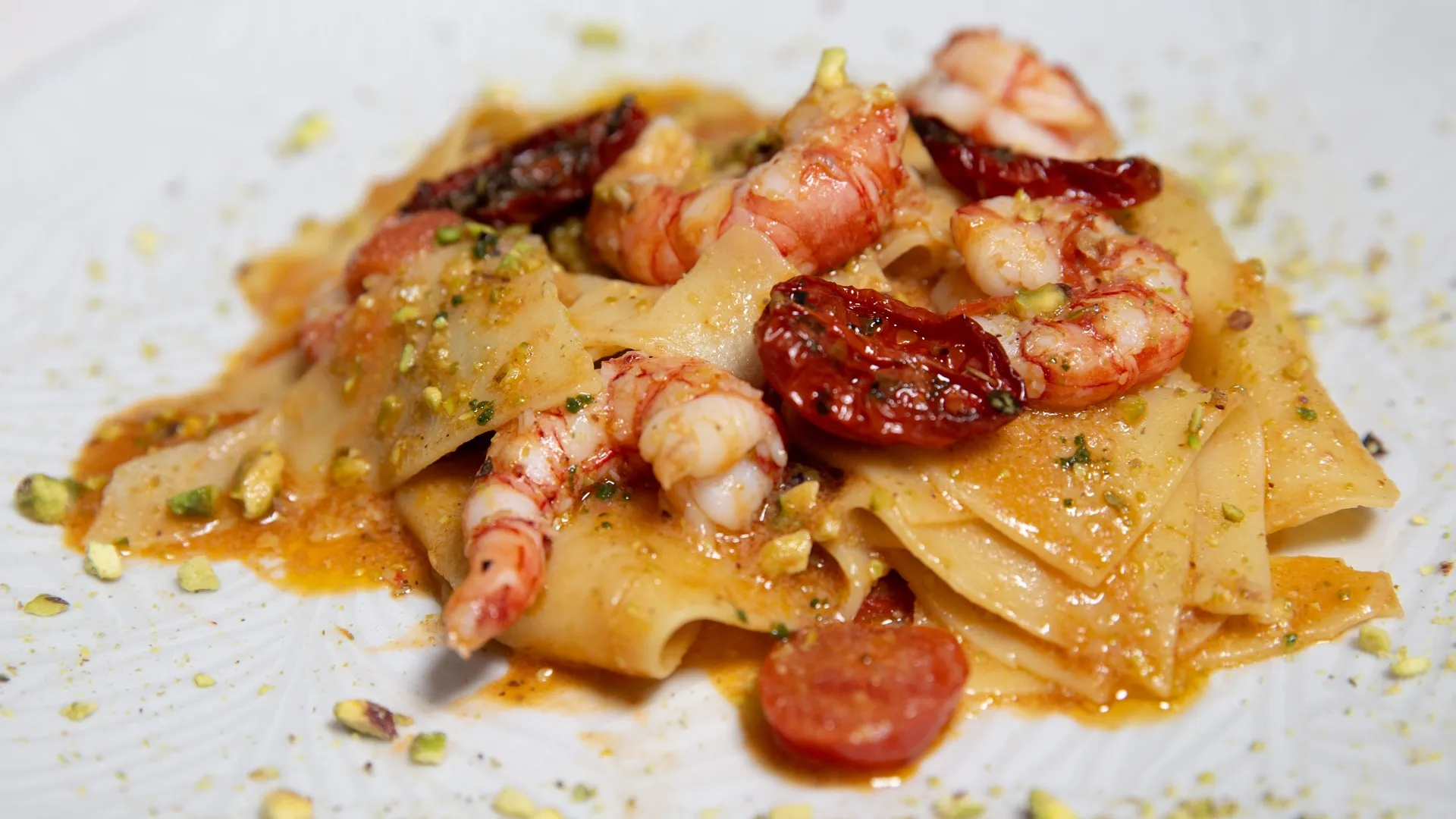 https://storage.ecodibergamo.it/media/photologue/2025/7/28/photos/profumi-mediterranei-al-ristorante-adamante_ac04818c-6931-11f0-8888-5640fb62cdf0_1920_1080.webp