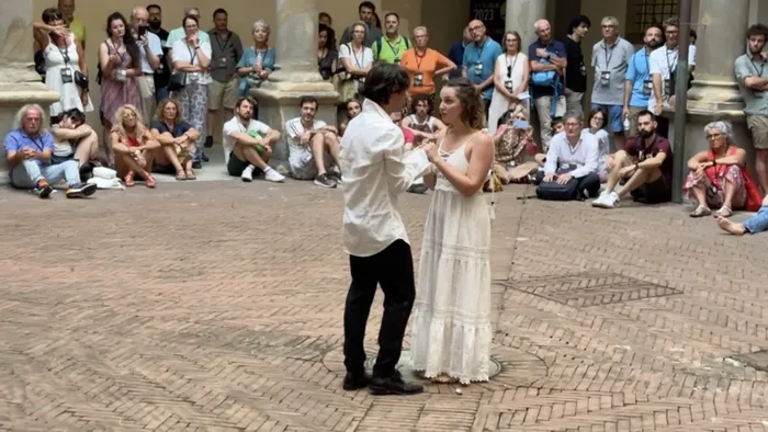 https://storage.ecodibergamo.it/media/photologue/2025/7/29/photos/cache/sogni-tempeste-e-amletici-dilemmi-shakespeare-torna-in-citta-alta_cd124650-6bef-11f0-84d1-1a4cf007d5b9_1920_1080_v3_large_16_9.webp
