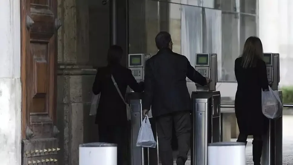 Il tetto agli stipendi dei manager dello Stato è stato dichiarato incostituzionale Il tetto agli stipendi dei manager dello Stato è stato dichiarato incostituzionale