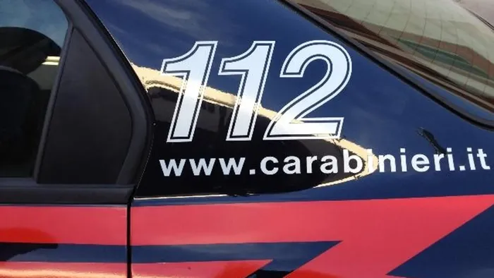 rapinano un8217anziana per un ciondolo d8217oro identificati quattro giovani