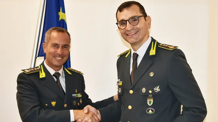 https://storage.ecodibergamo.it/media/photologue/2025/7/31/photos/cache/gdf-cambio-ai-vertici-presidio-di-legalitain-una-terra-florida_8aacbfce-6d80-11f0-84d1-1a4cf007d5b9_1920_1080_v3_large_16_9.webp