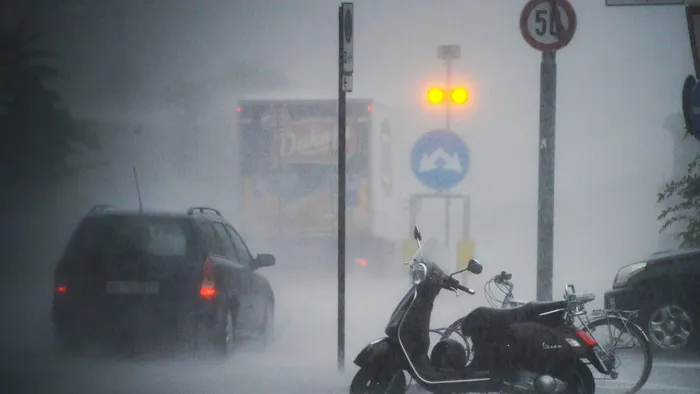 https://storage.ecodibergamo.it/media/photologue/2025/8/1/photos/cache/aria-fresca-e-temporali-nel-primo-weekend-di-agosto-disagi-al-traffico-in-citta_30bee182-6ece-11f0-84d1-1a4cf007d5b9_1920_1080_v3_large_16_9.webp