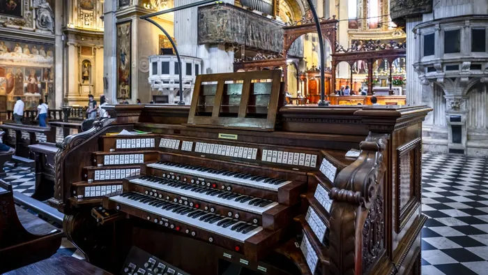https://storage.ecodibergamo.it/media/photologue/2025/8/1/photos/cache/la-voce-della-basilica-di-santa-maria-maggiore-protagonista-per-quattro-domeni_42a5b1a0-6ea1-11f0-84d1-1a4cf007d5b9_1920_1080_v3_large_16_9.webp