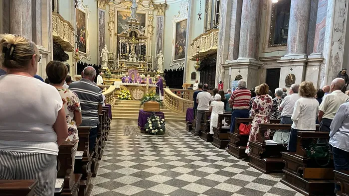 https://storage.ecodibergamo.it/media/photologue/2025/8/12/photos/cache/a-leffe-lultimo-saluto-ad-adriano-zenoni-morto-al-passo-di-corna-piana_3e61c2e4-778b-11f0-9872-4de129e439ff_1920_1080_v3_large_16_9.webp