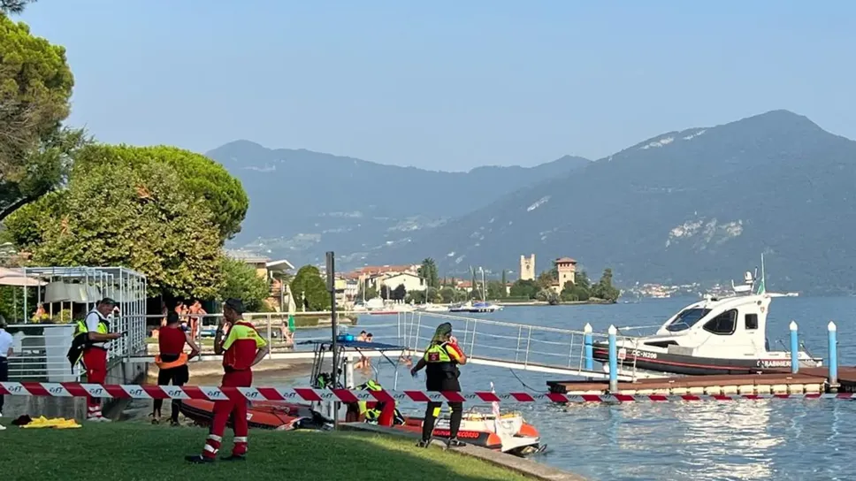 I soccorritori sul luogo della tragedia I soccorritori sul luogo della tragedia