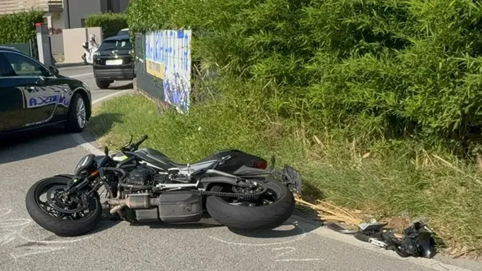 https://storage.ecodibergamo.it/media/photologue/2025/8/15/photos/cache/auto-contro-moto-e-di-bergamo-luomo-ferito-a-paladina_22377fe8-79be-11f0-9872-4de129e439ff_1920_1080_v3_large_16_9.webp