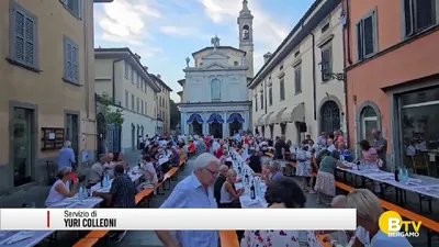 https://storage.ecodibergamo.it/media/photologue/2025/8/17/photos/cache/in-350-alla-cena-in-borgo-santa-caterina_635db2a8-7b53-11f0-99d3-1d10594dfc69_display.webp