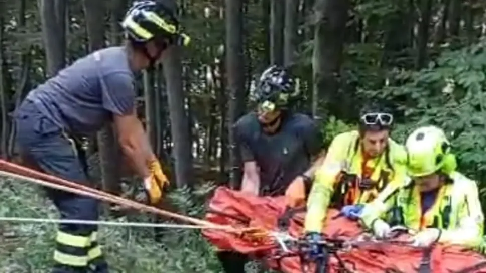 Il soccorso a Costa Valle Imagna Il soccorso a Costa Valle Imagna