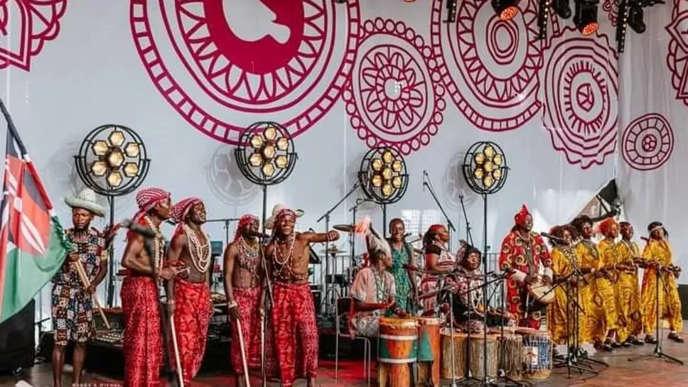 Il Tarumbeta African  Cultural Group dal Kenya