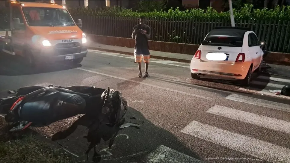 L’incidente e i rilievi in via Camozzi a Osio Sotto L’incidente e i rilievi in via Camozzi a Osio Sotto