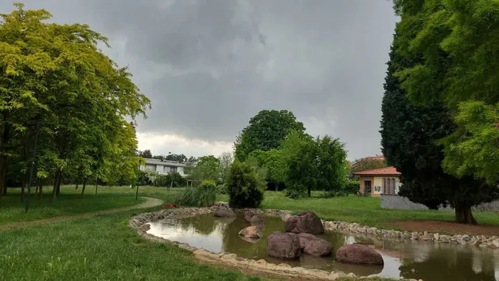 Allerta meteo: chiusi parchi e giardini a Bergamo. Le previsioni   Video