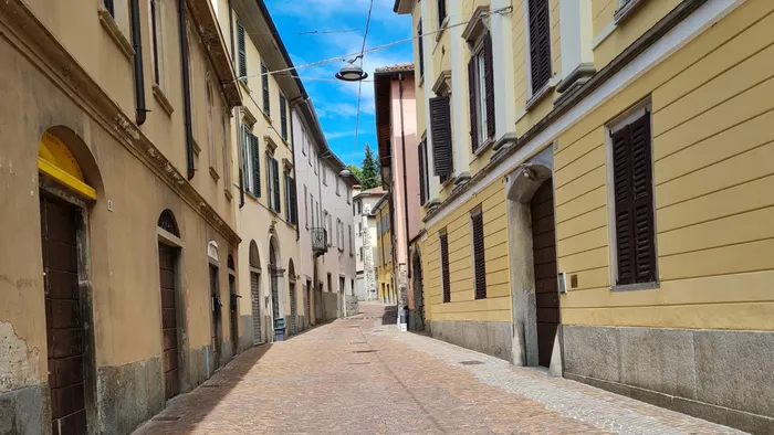 https://storage.ecodibergamo.it/media/photologue/2025/8/20/photos/cache/il-dolore-a-caprino-per-la-perdita-del-piccolo-eric-tragedia-che-lascia-senza_ef63a0ce-7d8c-11f0-baa2-a55527e0b8d4_1920_1080_v3_large_16_9.webp