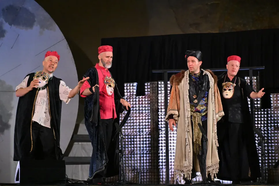 Il cast delle voci maschili, tenori e baritono