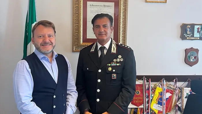 https://storage.ecodibergamo.it/media/photologue/2025/8/20/photos/cache/selvino-dopo-laggressione-il-sindaco-incontra-i-carabinieri-serve-piu-sicure_d5013dc0-7dbb-11f0-baa2-a55527e0b8d4_1920_1080_v3_large_16_9.webp