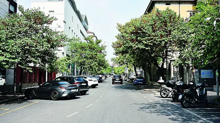 https://storage.ecodibergamo.it/media/photologue/2025/8/20/photos/cache/via-paglia-ce-il-progetto-marciapiedi-luci-e-aiuole-si-parte-in-primavera_836f9312-7d0c-11f0-baa2-a55527e0b8d4_1920_1080_v3_large_16_9.webp
