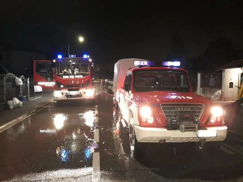 Sul posto i vigili del fuoco