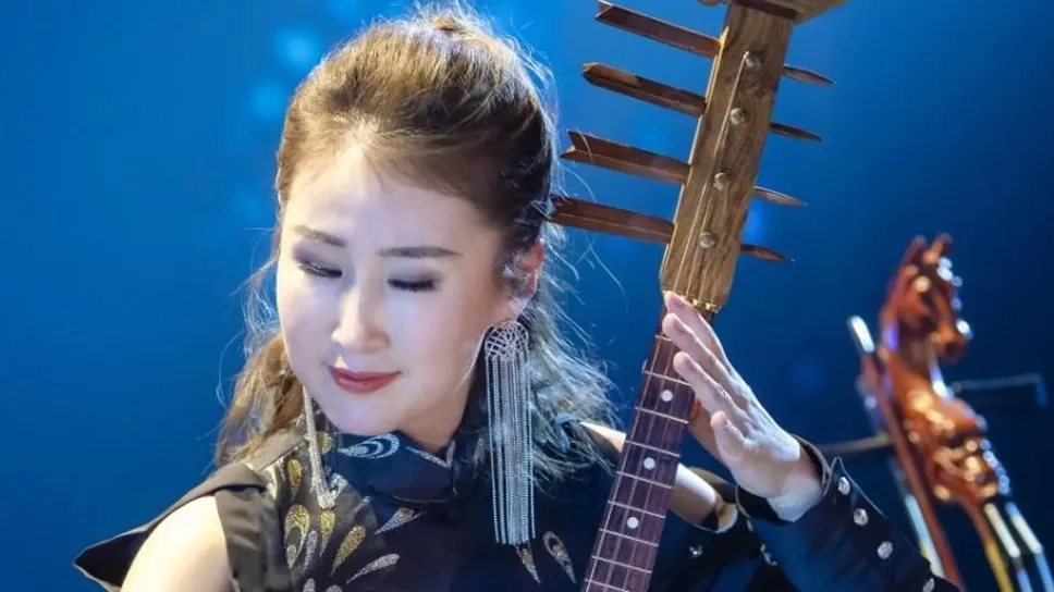 Una musicista di Hohhot Una musicista di Hohhot